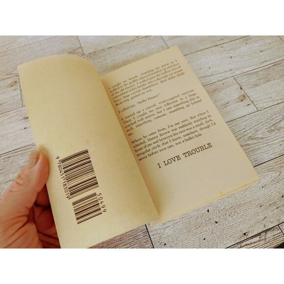 I Love Trouble (Movie Tie-In Cover) Peter Brackett - 1994 1st Printing PB Signet - Picture 8 of 11